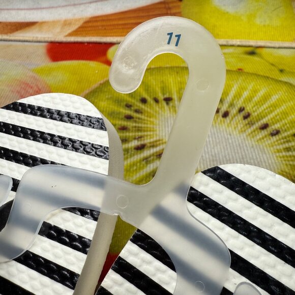 Old Navy Womens Size 11 Black/White Striped Flip-Flops - Picture 5 of 9